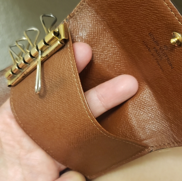 Louise Vuitton Key Holder - Picture 9 of 12